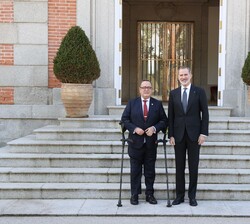 Su Majestad el Rey junto al Presidente de la República de Guatemala, Alejandro Giammattei