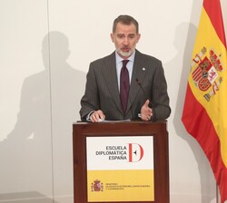 Don Felipe durante su intervención en la entrega de los Despachos de Secretario de Embajada a la LXXIV promoción de la Carrera Diplomática
