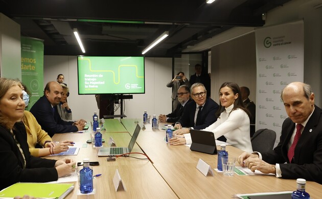 Su Majestad la Reina preside la reunión de trabajo de la Asociación Española Contra el Cáncer (AECC)