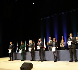 Su Majestad el Rey durante el acto de entrega de los despachos a los magistrados de la XXII promoción del Cuarto Turno