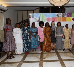 Doña Letizia y la Primera Dama con mujeres líderes de la sociedad civil de Angola