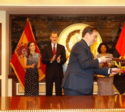 Firma de los Memorandos de Entendimiento