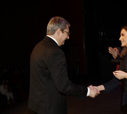 Mención Especial en la Modalidad Profesionales, Servicios Digitales de Aragón, recoge el premio, Ricardo Cantabrana, director general de Administració