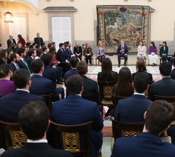 Su Majestad el Rey durante la audiencia a las LII, LIII y LIV promociones del Cuerpo Superior de Administradores Civiles del Estado