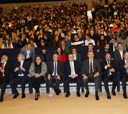 Su Majestad el Rey al inicio del acto inaugural del "Tour del Talento" y proclamación del Premio Social 2023 de la Fundación Princesa de Gir