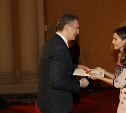 Su Majestad la Reina entrega el Premio Nacional de Música, en su modalidad composición a Gabriel Erkoreka Graña, por "su brillante trayectoria co