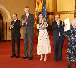 Su Majestad el Rey entrega el Premio Nacional de Música en su modalidad interpretación a Montserrat Torrent i Serra, por "su enorme capacidad de 