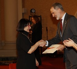 Su Majestad el Rey entrega el Premio Nacional de Restauración y Conservación de Bienes Culturales a María Pía Timón Tiemblo, por “su trayectoria