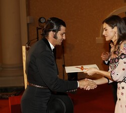 Su Majestad la Reina entrega el Premio Nacional de Tauromaquia a Morante de la Puebla por "la singular personalidad creativa de un artista que re