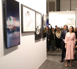 Los Reyes en la visita a ARCOmadrid