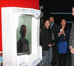 Don Felipe en la visita al “MWC Barcelona 2023”