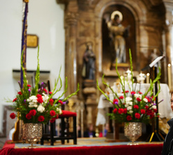Doña Sofía, ante la imagen de Nuestro Padre Jesús Nazareno "Cristo de Medinaceli", en un momento de recogimiento