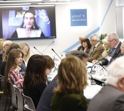 Momento de la intervención telemática de Carmen Monclús, responsable de protección de la operación transfronteriza de UNICEF entre Siria y Turquía