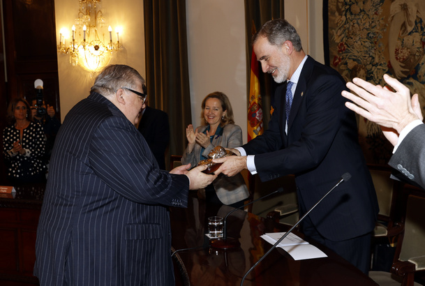 Su Majestad el Rey entrega el XIX Premio de Economía Rey de España a Agustín Carstens