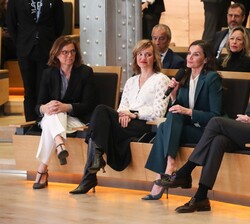 Su Majestad la Reina dirigió unas palabras a los asistentes a la finalización de la proyección del vídeo