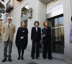 Doña Sofía tras recibir la llave de la nueva Escuela Superior de Música Reina Sofía