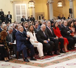 Don Felipe y Doña Letizia presiden el acto de entrega de las Acreditaciones a los nuevos embajadores de la X edición de “Embajadores Honorarios 