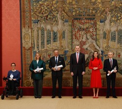 Los Reyes con los nuevos embajadores de la X edición de “Embajadores Honorarios de la Marca España”