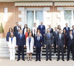 Su Majestad el Rey junto a una representación de los socios de Management Solutions