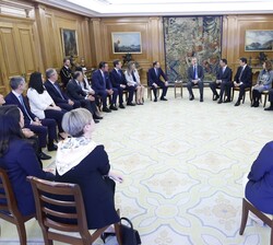 Don Felipe durante el encuentro que mantuvo con una representación de los socios de Management Solutions