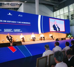 Su Majestad el Rey durante el conversatorio de los Jefes de Estado durante el XIV encuentro empresarial Iberoamericano