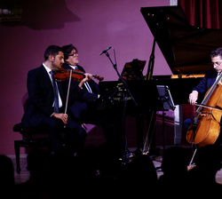 Interpretación musical a cargo del Trío Arbós