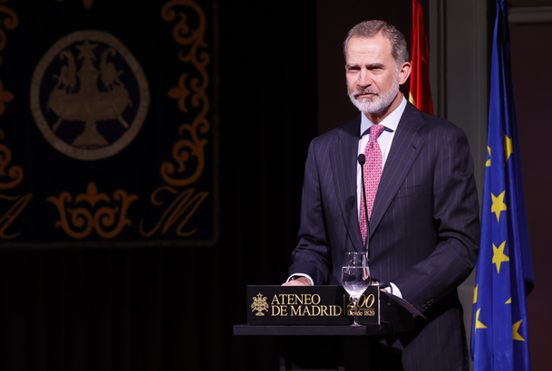 Su Majestad el Rey durante su intervención en el acto conmemorativo del Bicentenario del Ateneo de Madrid