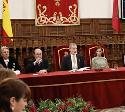 Su Majestad el Rey declara abierta la sesión