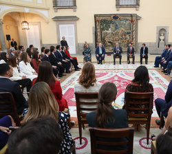 Su Majestad el Rey durante la audiencia a una promoción de notarios correspondiente a la convocatoria de 2018