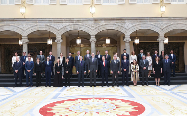 Fotografía de grupo de Su Majestad el Rey con el Patronato de la Fundación Consejo España-Brasil