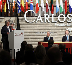 António Guterres, dirige unas palabras de agradecimiento tras recibir el "Premio Europeo Carlos V"