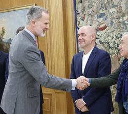 Su Majestad el Rey recibe el saludo del secretario general de la Unión General de Trabajadoras y Trabajadores (UGT), José María Álvarez Suárez