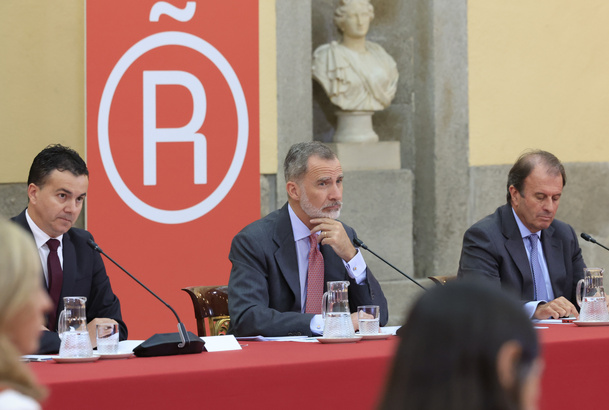 Su Majestad el Rey durante la reunión de la Fundación del Foro de Marcas Renombradas Españolas 