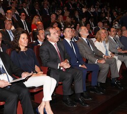 El Rey en el Auditorio al inicio del VI Congreso Iberoamericano CEAPI para presidentes de Compañías y familias empresarias