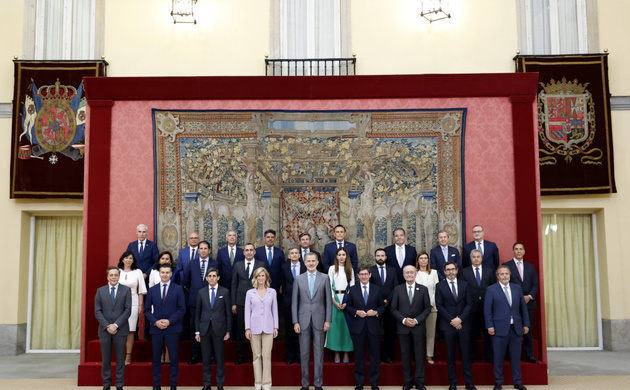 Su Majestad el Rey junto a los asistentes a la reunión del Patronato de la Fundación Cotec
