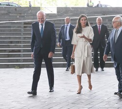 Su Majestad la Reina a su llegada al Distrito Telefónica de Madrid