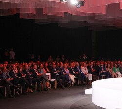 Para concluir, la presidenta del Grupo Santander, Ana Botín, puso fín a este acto con unas palabras