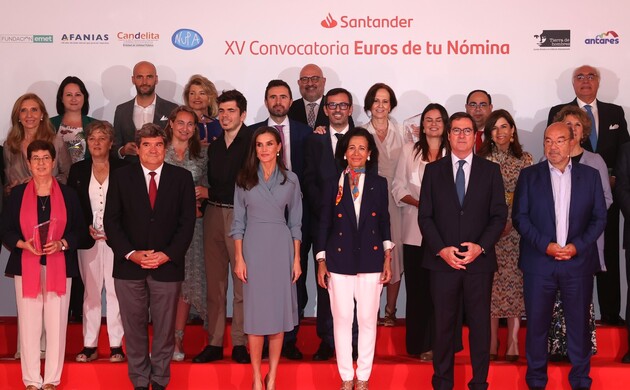 Doña Letizia con los participantes en el acto de clausura de la XV convocatoria de “Euros de tu Nómina”