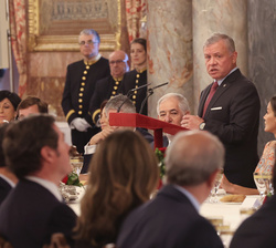 Su Majestad el Rey Abdalá de Jordania durante su intervención en el almuerzo ofrecido en su honor