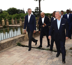 El Rey y el Rey Abdalá II junto a los jefes de Estado asistentes al Foro los Presidentes de Mauritania, Guinea-Bissau y de la Comisión de la Unión Afr
