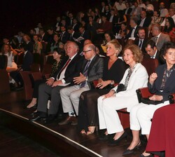 Su Majestad la Reina Doña Sofía en primera fila de asientos