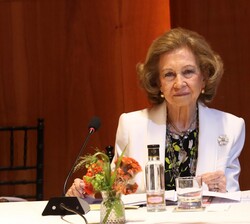Su Majestad la Reina Doña Sofía abre la sesión de la reunión anual del Círculo Internacional de la Escuela Superior de Música Reina Sofía