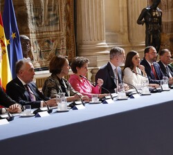 Don Felipe y Doña Letizia presiden la reunión anual con los miembros de los Patronatos de la Fundación Princesa de Asturias