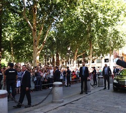 El Rey a su llegada a Sevilla