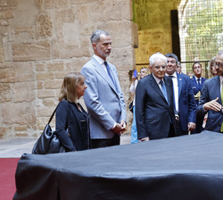 Su Majestad el Rey junto a los presidentes de Italia y Portugal visitan el Palacio de Chiaramonte Steri