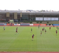 Entrenamiento de la selección nacional femenina de fútbol, en el que estuvo presente Su Majestad la Reina
