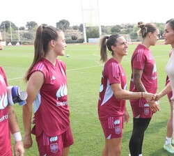 Doña Letizia saludó a las integrantes de la selección nacional femenina de fútbol que participara en la Copa Mundial Femenina de la FIFA Australia &am