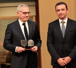 Marc Puig, presidente del grupo Puig, recibe el Premio Valor Añadido a la Empresa