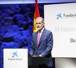 Intervención de Su Majestad el Rey en la entrega de las becas de posgrado en el extranjero de la Fundación “la Caixa”