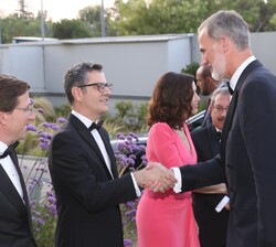 Sus Majestades los Reyes reciben el saludo del ministro de la Presidencia, Relaciones con las Cortes y Memoria Democrática, Felix Bolaños